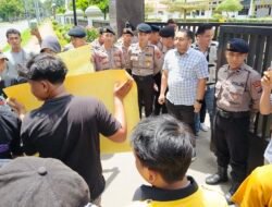Tak Kuasai Materi, GARANSI Sumut Orasi di Kejari Langkat