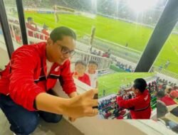 Di Tengah Polemik Akomodasi AFF U-19, Rico Waas Terekam Asyik Buat Konten di Stadion